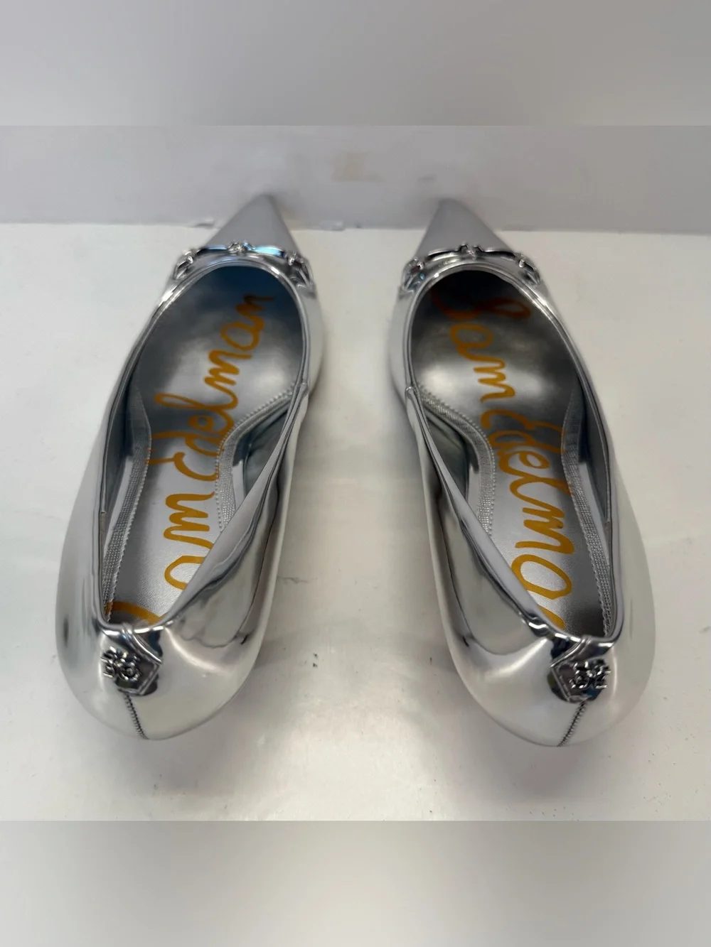 NWOB Sam Edelman Kaya 2 Silver metallic Pointed-Toe Low Kitten Heel Pumps 6.5